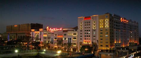 resorts world manila hotels